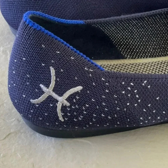 Rothy’s Authentic Pisces Zodiac Marine Blue Rounded Flats Size 8 1/2 - Picture 2 of 9